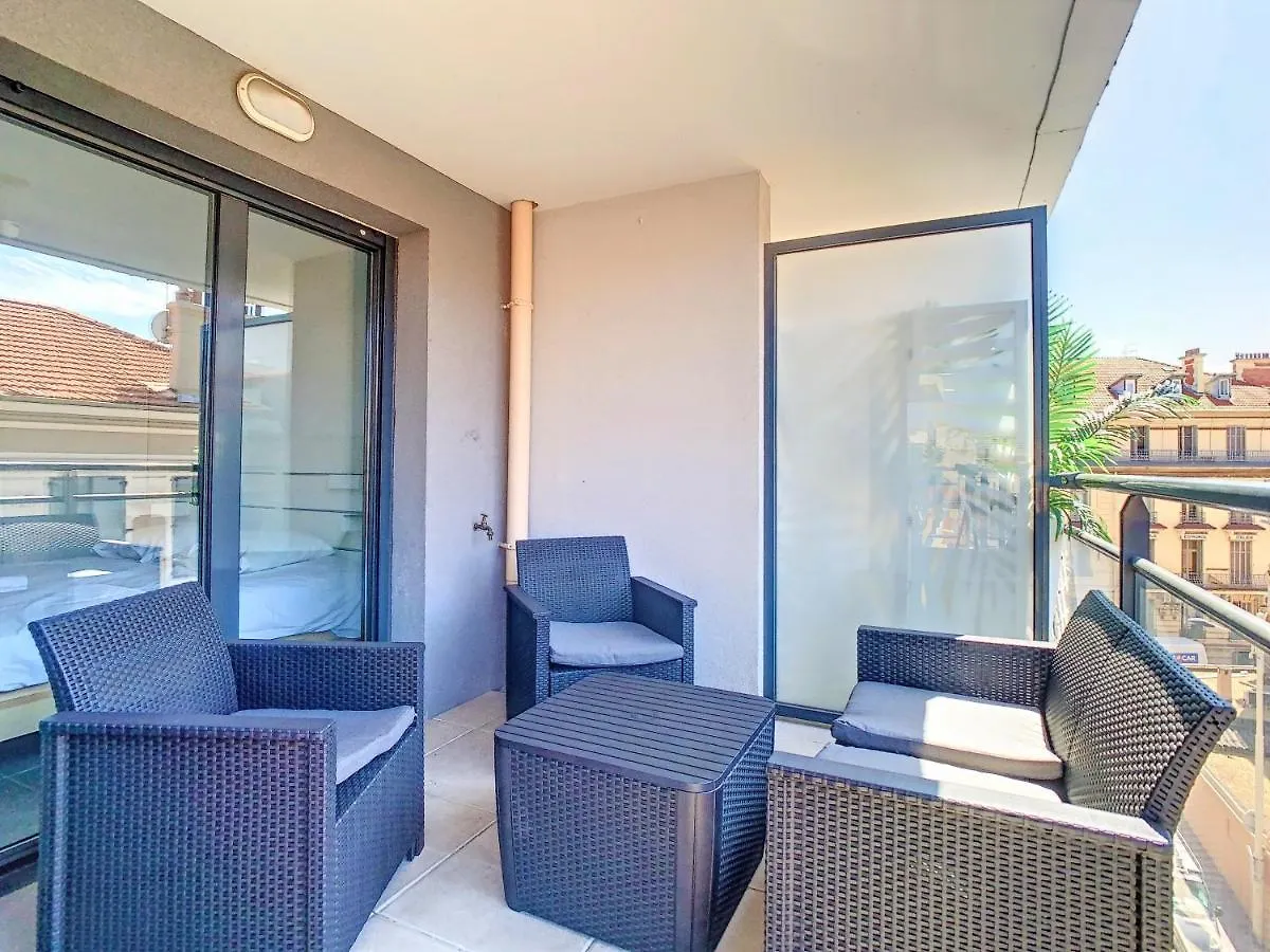 2P Cannes Centre-Ville Terrasse France
