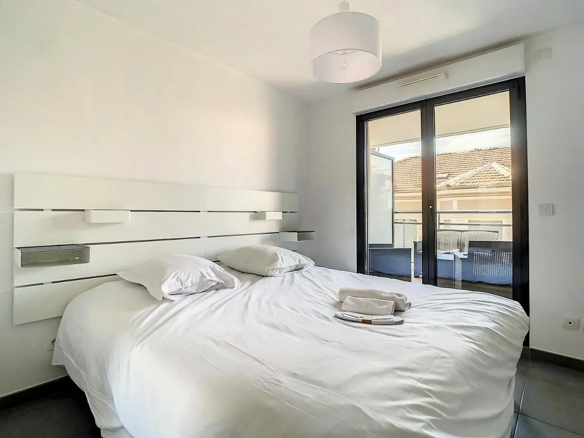2P Cannes Centre-Ville Terrasse Apartment